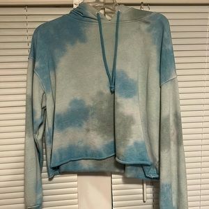 Light blue crop top sweat shirt